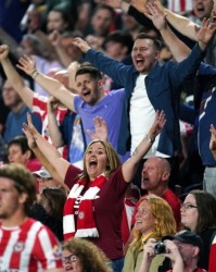  尼姆防守反击教科书，法甲弱旅战术执行获好评