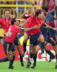  萨勒尼塔纳绝境逢生，补时点球惊险带走胜利