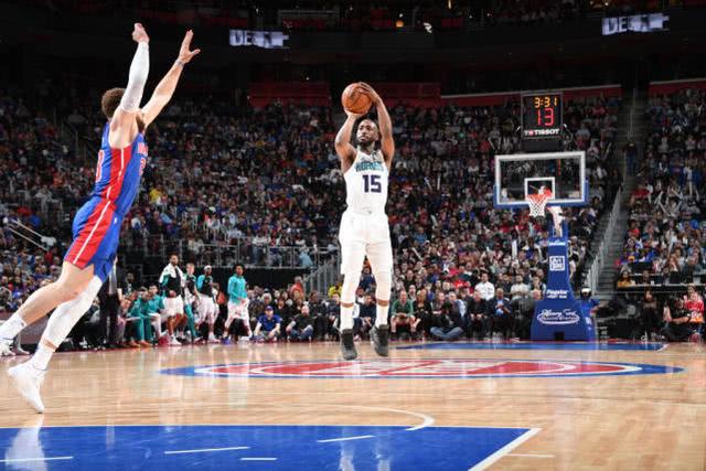  吹杨超神表现老鹰主场大胜黄蜂结束三连败